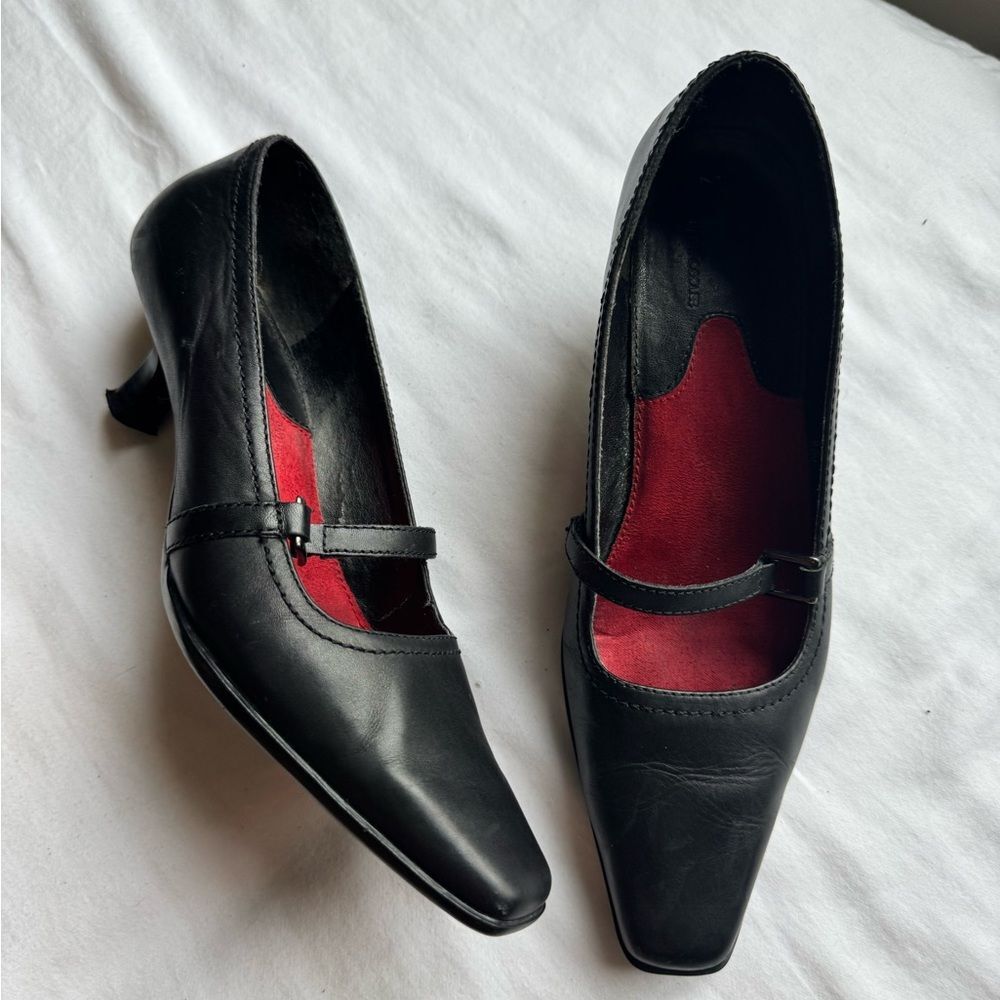 Y2K 90s A2 By Aerosoles Black Leather Mary Jane Kitten Heels. Size 6.5